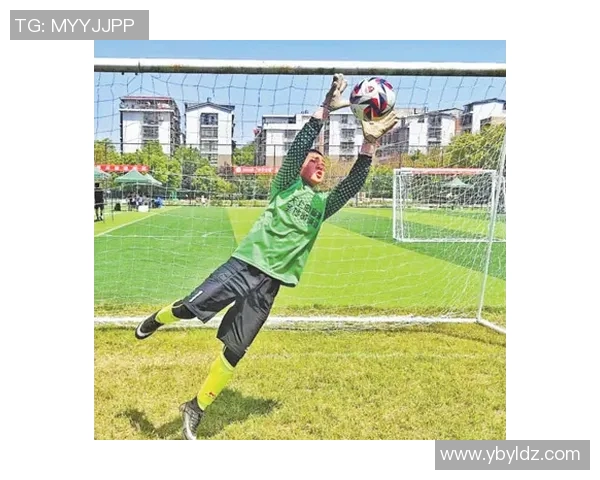 玉树曲麻莱县足球队球星崭露头角 引领当地体育事业新风潮